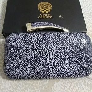 NEW Vince Camuto horn clutch VC Stingray in Black
